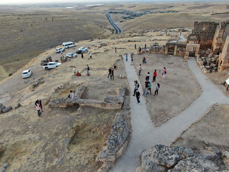 Pandemiye rağmen Zerzevana ziyaretçi akını