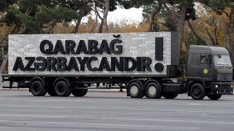 Son dakika haber... Azerbaycandaki törende dikkat çeken detay...