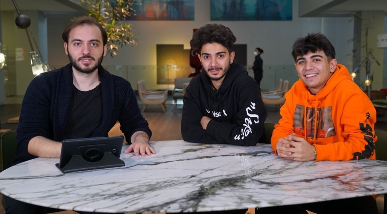 Juan kardeşlerden Yıldız Tilbeye: Şarkıyı yorumlar mısın