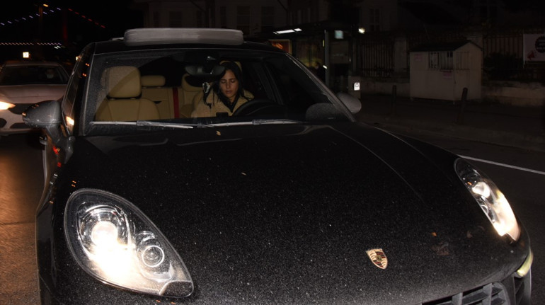 Zehra Çilingiroğlu trafikte