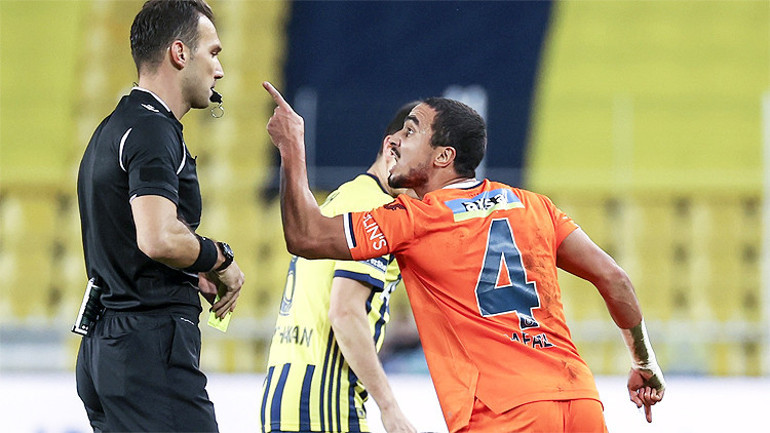 Fenerbahçe - Başakşehir maçı için spor yazarları ne dedi Bahattin Şimşek maça damga vurdu