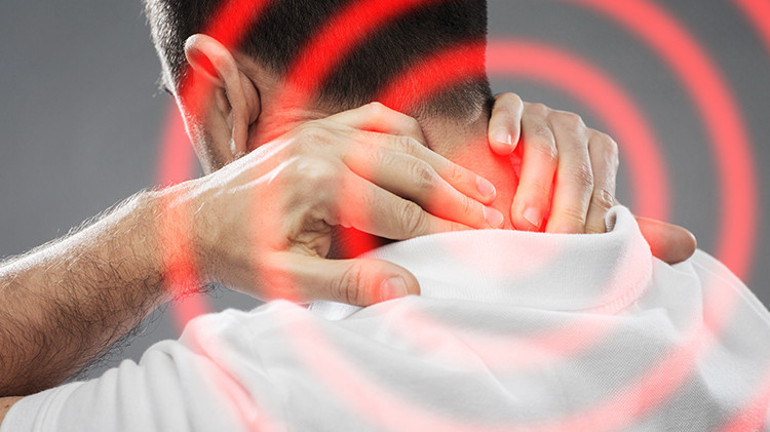 Boyun Ağrılarını Azaltan 8 Basit Hareket