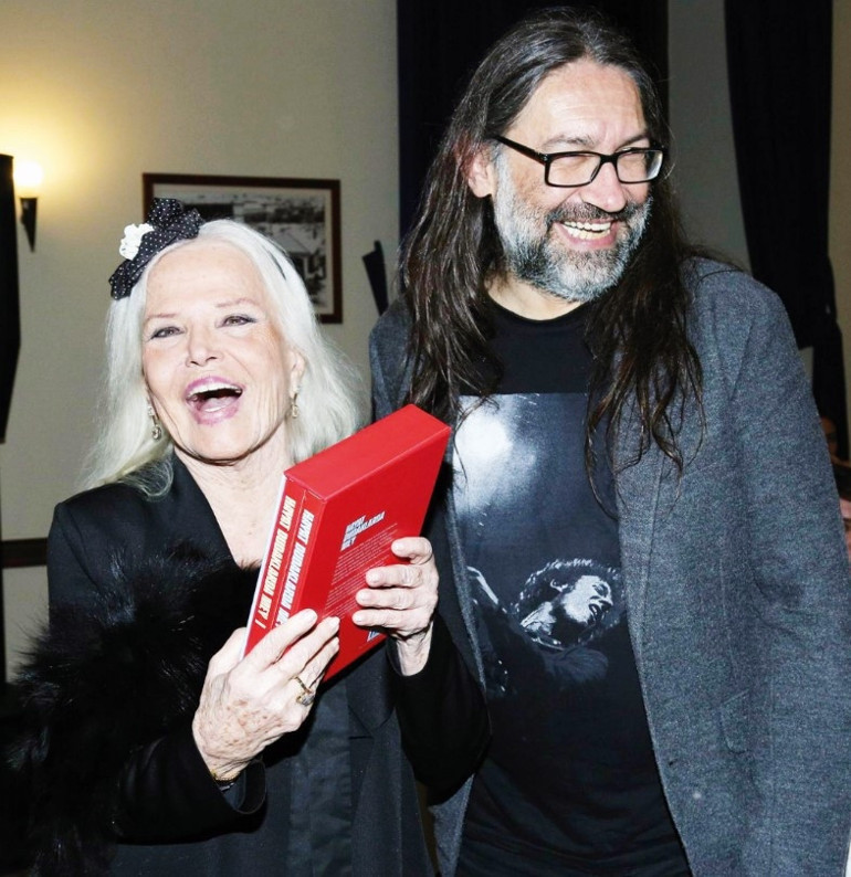 En iyi kadın yorumcu Ajda Pekkan