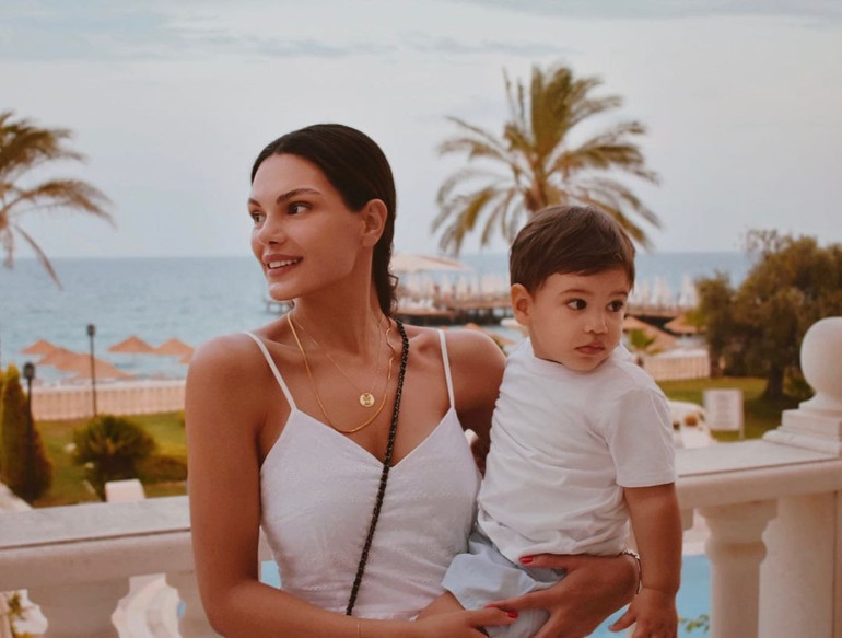 Almeda Abazi: Çocuklarıma yetememekten korkuyorum