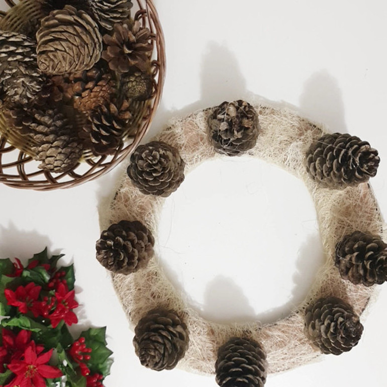 Yılbaşı temalı kapı süsü yapımı