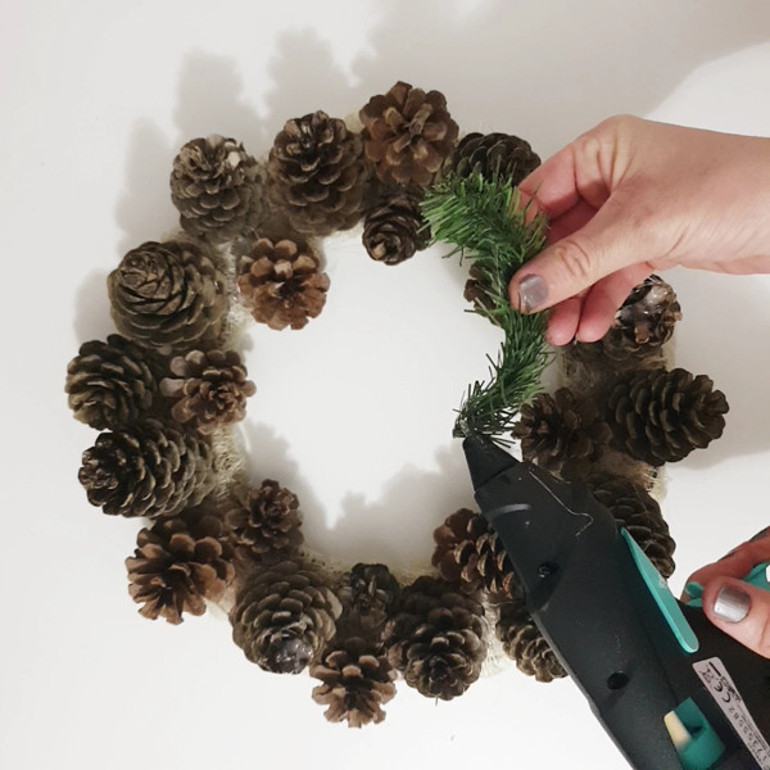 Yılbaşı temalı kapı süsü yapımı