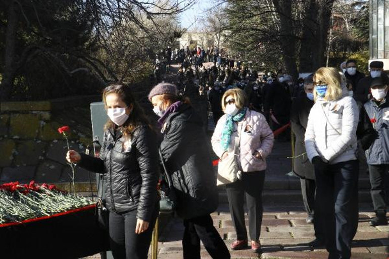 Kalp krizinden ölen ODTÜ eski rektörü Ahmet Acar için üniversitede tören