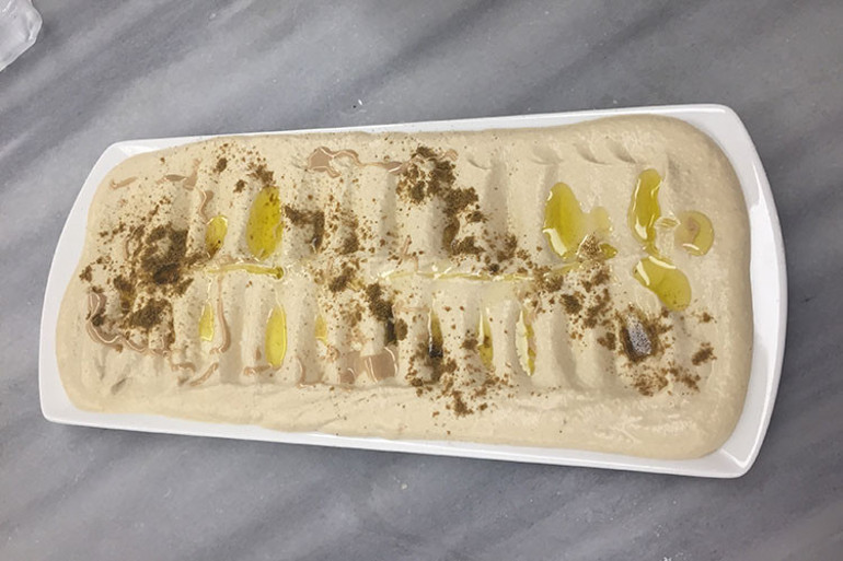 Yeni yıl sofrasına en lezzetli ekmek üstleri ve mezeler