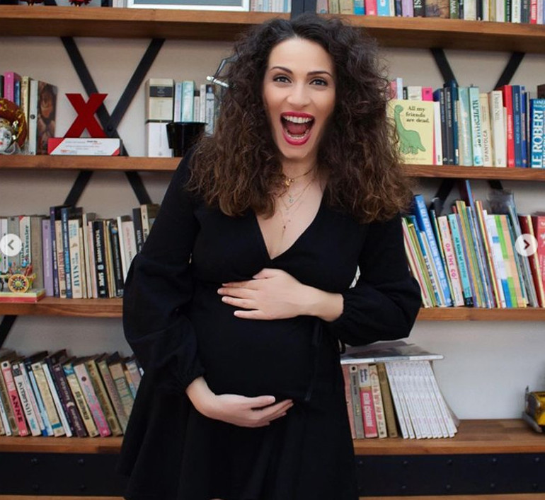 Kemal bir torunumuz daha oluyor Kemal Sunalın kızı Ezo Sunalın 30 haftalık hamile