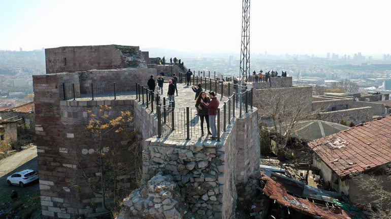 Pandemi gölgesinde bir yıl nasıl geçti