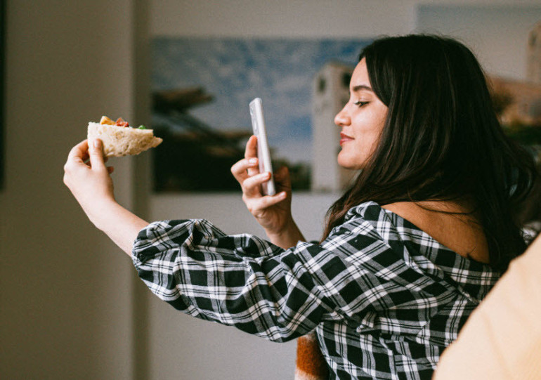 Influencer pazarlamasında yasal yükümlülükler neler