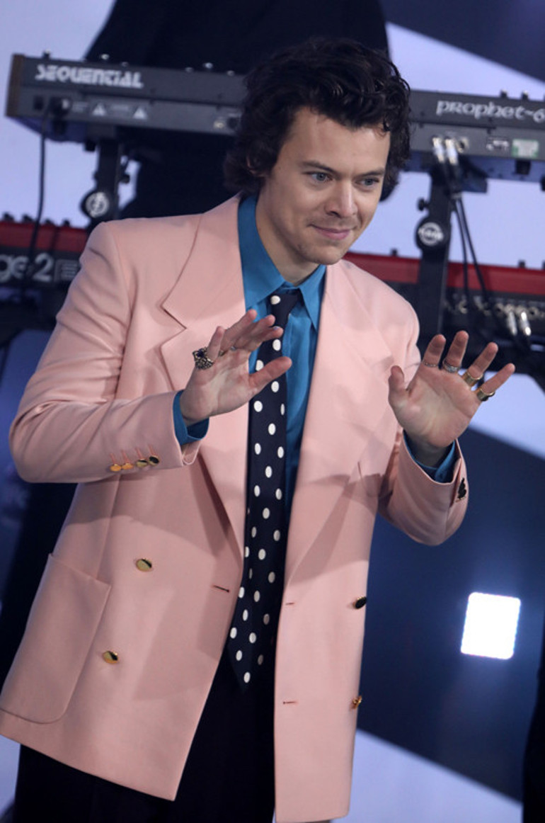 Ezdi geçti: Önünde kimse duramadı