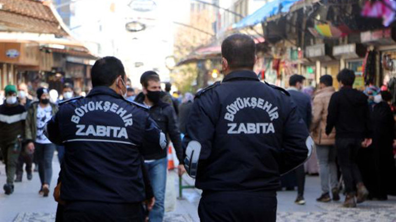 Gaziantepte, kısıtlama sonrası çarşılarda yoğunluk