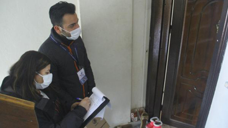 Kartal’da Komşu İletişim Merkezi vatandaşları evlerinde ziyaret ediyor