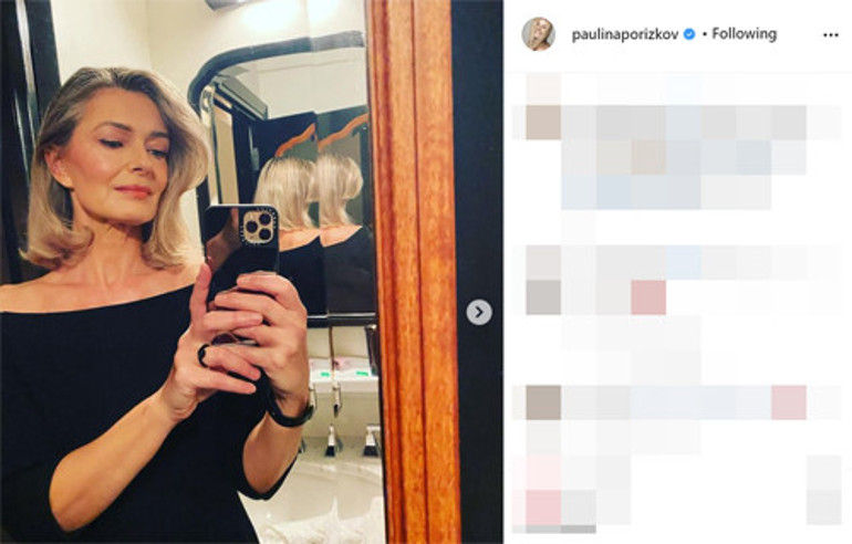 Annemle benim karın kaslarımız yıllara meydan okuyor