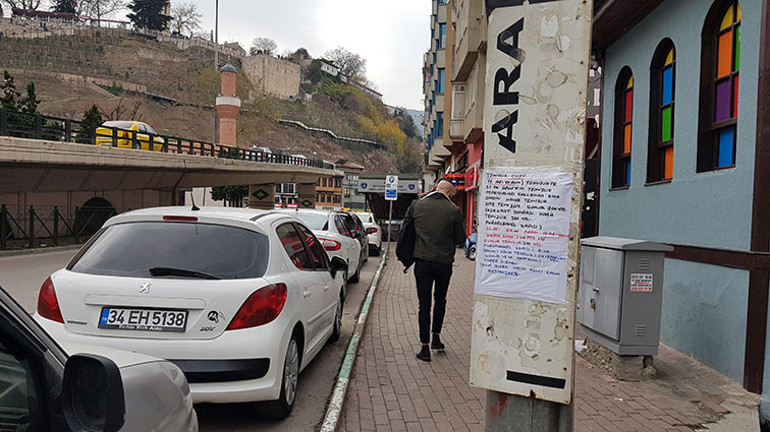 O caddede niye kaldırım yok