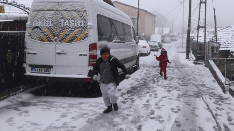 İstanbula kar ne zaman yağacak sorusu yanıtını buldu Beklenen kar yağışı geldi