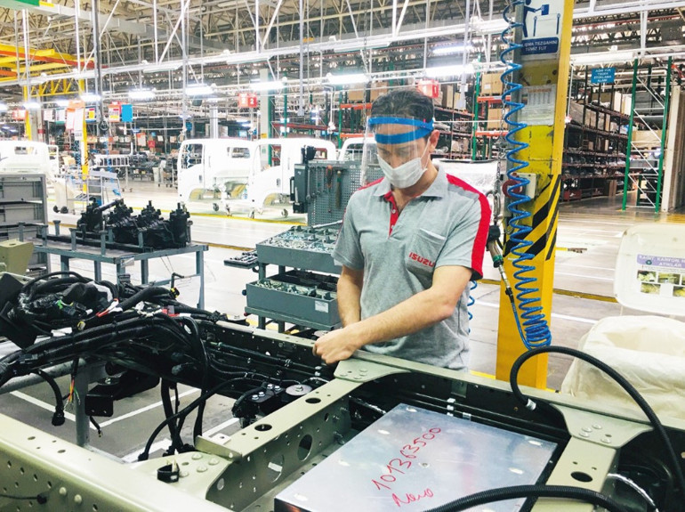 Otomotivde evlilikler doludizgin