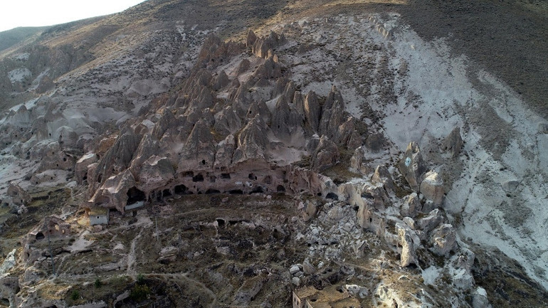 Yeşilhisarın peribacaları, turizme kazandırılmayı bekliyor