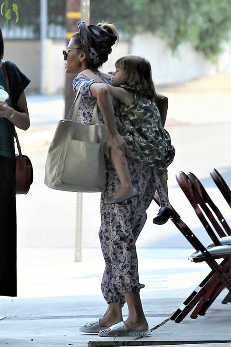 Çocukları için mesleğini feda etti