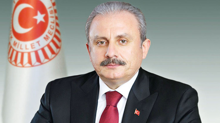 Boğaziçi’nde yerdeki Kabe fotoğrafı için 2 tutuklama