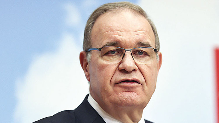 Boğaziçi’nde yerdeki Kabe fotoğrafı için 2 tutuklama