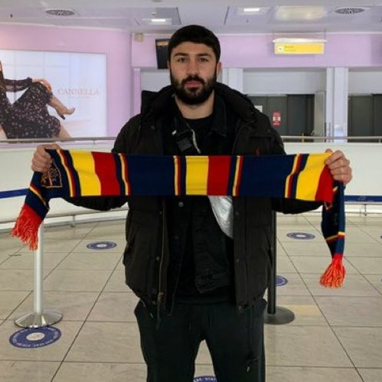 Güven Yalçın, Beşiktaştan Lecceye transfer olmak için İtalyaya gitti