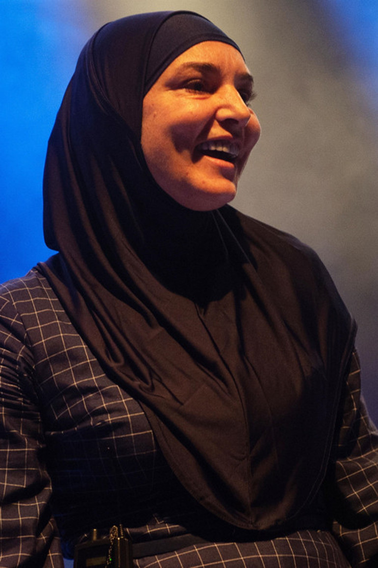 Ünlü şarkıcı sosyal medyadan seslendi: Hayatımın ışığı oğlum için dua edin