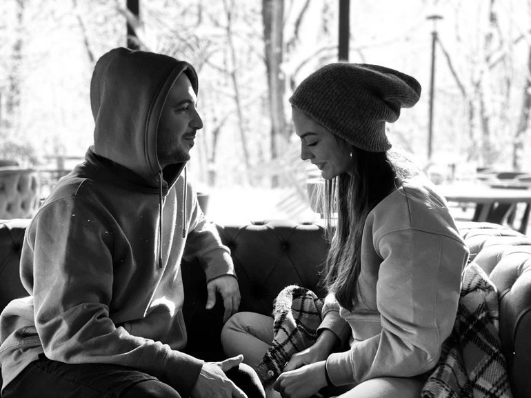 Demet Özdemir ve sevgilisi Oğuzhan Koçtan romantik poz