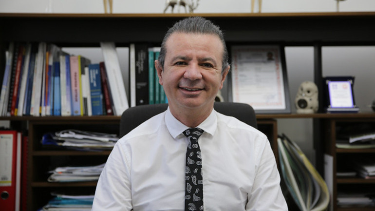 Prof. Dr. Ahmet Akçay  “Maske takmak astımı tetiklemez”