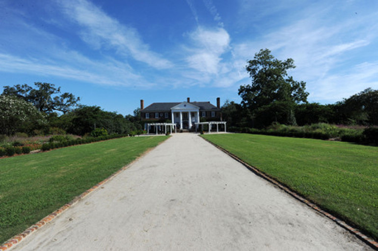 Instagram paylaşımları olay oldu: Aşk bazen onun saçını boyamaktır