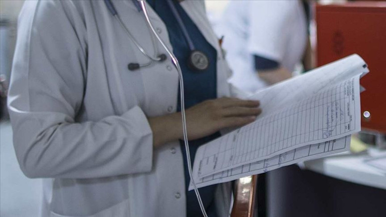 HIV virüsü nedir ve nasıl bulaşır HIV hastalığı tedavisi ile ilgili merak edilenler