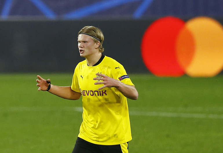 Sevilla - Borussia Dortmund maçında Volkan Demirel detayı Henüz 7. dakikada...