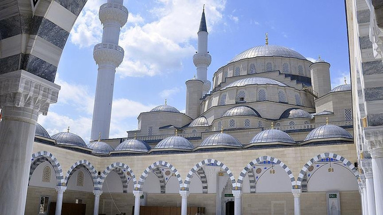 Tesbih namazı kılınışı: Tesbih namazı nasıl kılınır ve kaç rekat İşte  Diyanet ile tesbih namazında okunacak dualar