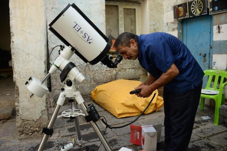 NASAdan teşekkür mektubu alan Diyarbakırın astronomu Abdulkadir Topkaç yaşamını yitirdi