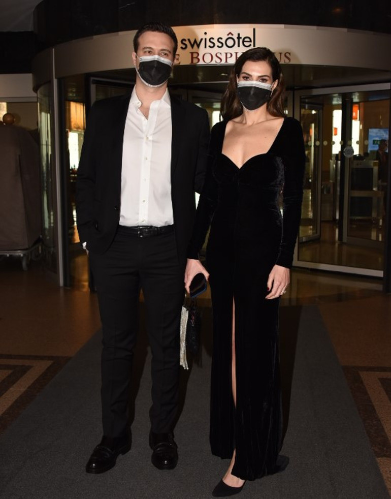 Sinan Akçıl ve Burcu Kıratlı ikinci kez evlendi İlk hamle geldi...