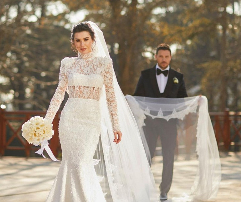 Sinan Akçıl ve Burcu Kıratlı ikinci kez evlendi İlk hamle geldi...