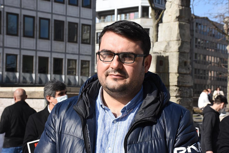 Hocalı katliamı 29’uncu yılında Köln Katedrali önünde protesto edildi