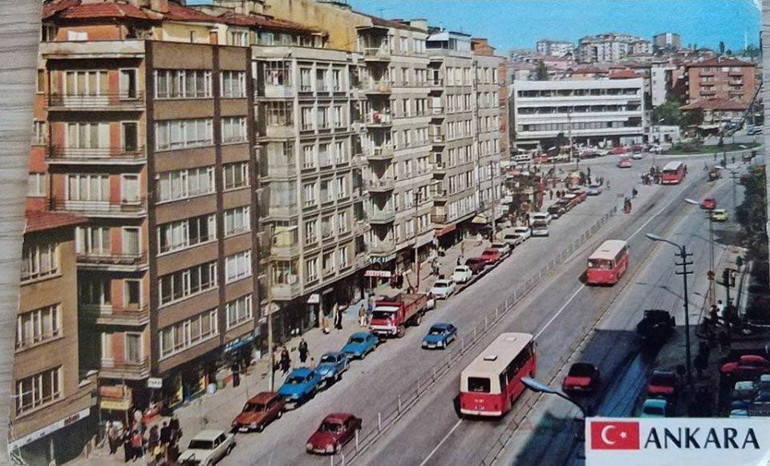 Gelin Cebeci’den Kızılay’a yürüyelim