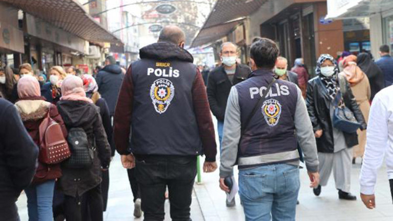 Gaziantepte çarşı ve meydanlarda yoğunluk