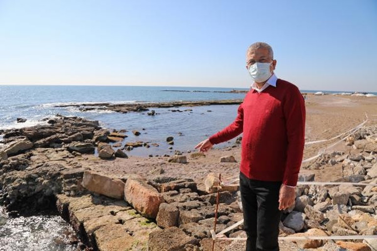 Deniz çekildi, antik liman ortaya çıktı