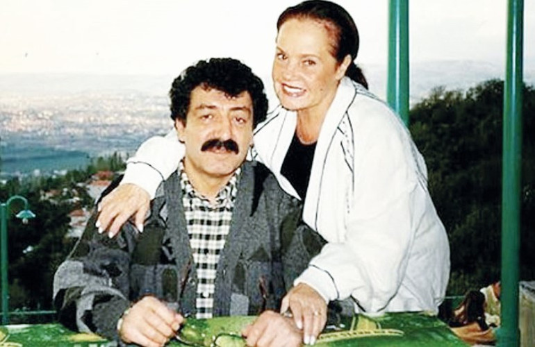 Kanye’nin sevgilisine Hakan’dan elbise