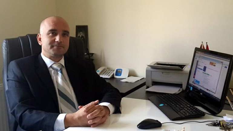 Derste kalp krizi geçiren beden eğitimi öğretmeni hayatını kaybetti