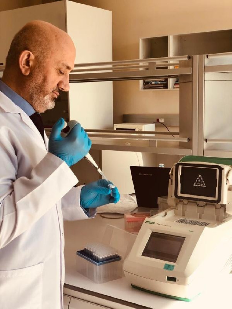 Prof. Dr. Sadrettin Pençe: Koronavirüs bir yılda 12 bin mutasyon geçirdi