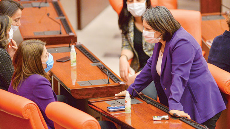 ‘Böyle bir günde bıyıklıyla muhatap olmak istemiyorum’