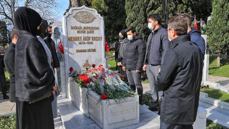 Başakşehir’de İstiklal Marşı’nın 100. yılına özel grafiti çalışması