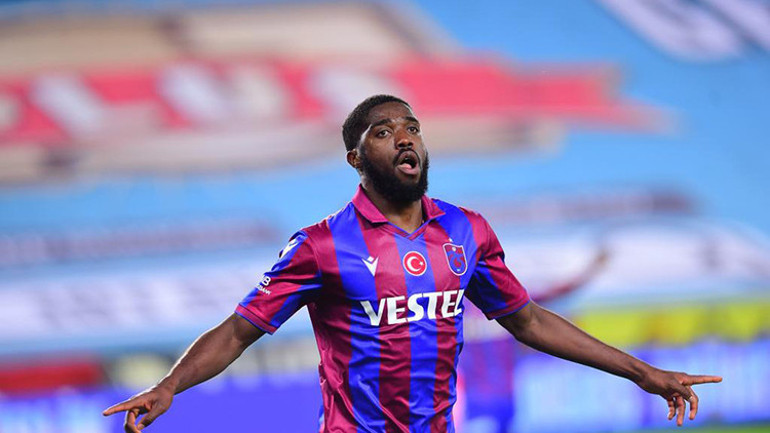 Trabzonspor-Ankaragücü maçına damga vurdu Ekuban ve Djaninyden tarihe geçen goller sonrası rekor...