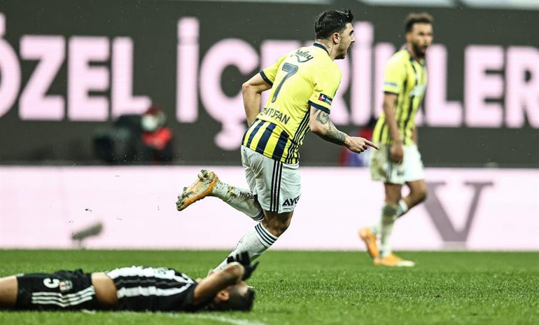 Beşiktaş - Fenerbahçe maçından sonra olay oldu Çöpe gidiyor, en zayıf halka...