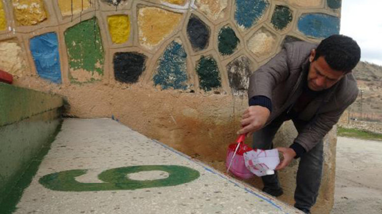 Öğretmenler, köy okulunu güzelleştirdi