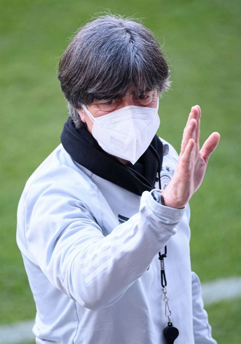 Son Dakika: Fenerbahçede Erol Bulut sonrası Joachim Löw bombası Almanlar böyle duyurdu...
